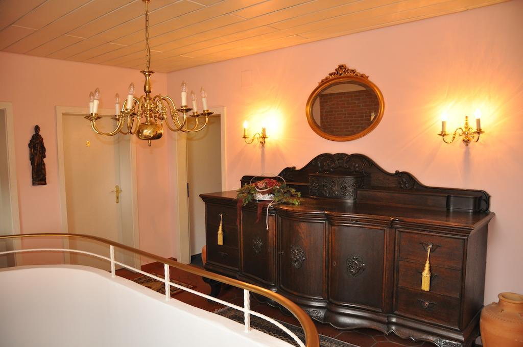 Gaestehaus Ullmannshof Kirchheim am Neckar Esterno foto